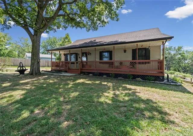 Photo 3 of Sale Pending at 17562 C Hwy, Lawson, MO 64062 | MLS# 2636859 | Listing updated on 2026-09-01