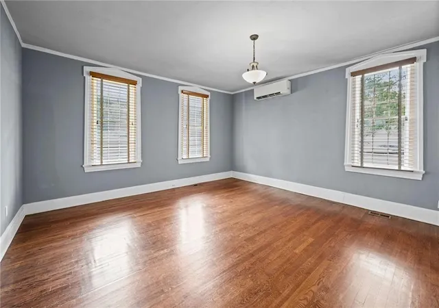 Photo 4 of Single family home for sale at 633 Main St, Weston, MO 64098 | MLS# 2636862 | Listing updated on 2026-08-22
