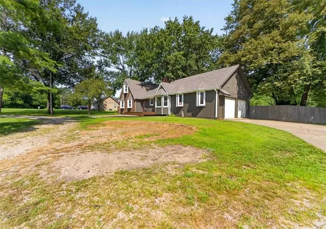 54th image of 315 S Peculiar Dr, Peculiar, MO 64078 | MLS# 2636868