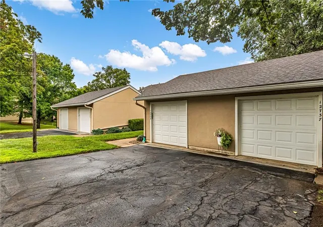 5th image of 12735 W 108Th Pl, Overland Park, KS 66210 | MLS# 2636869
