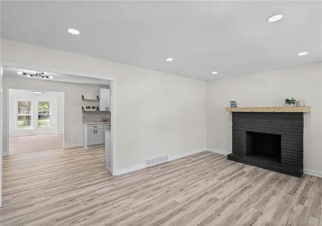 Photo 5 of Sale Pending at 9909 E 77th Terrace, Raytown, MO 64138 | MLS# 2636874 | Listing updated on 2026-08-17