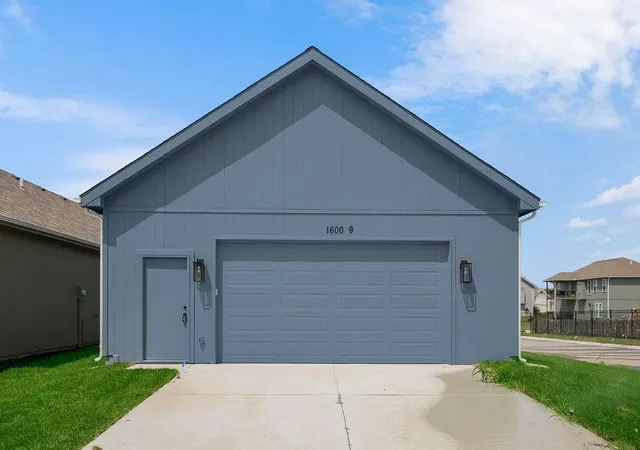 30th image of 1600 Cottonwood Creek Ave #9, Kearney, MO 64060 | MLS# 2636877