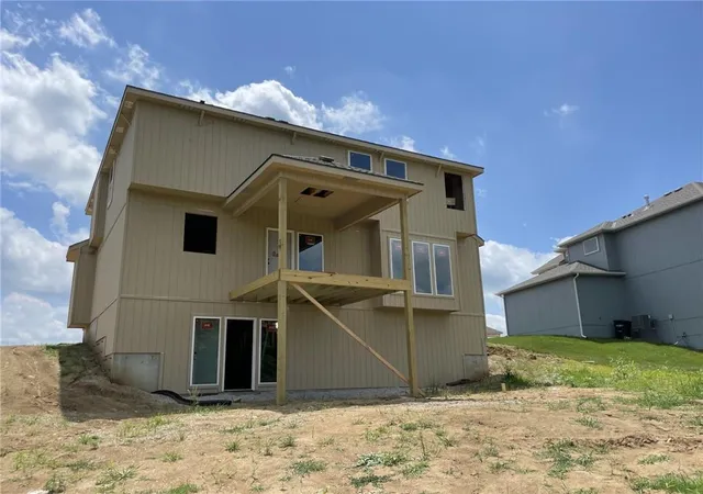 Photo 2 of Sale Pending at 8819 N Colorado Ave, Kansas City, MO 64156 | MLS# 2636883 | Listing updated on 2026-08-14
