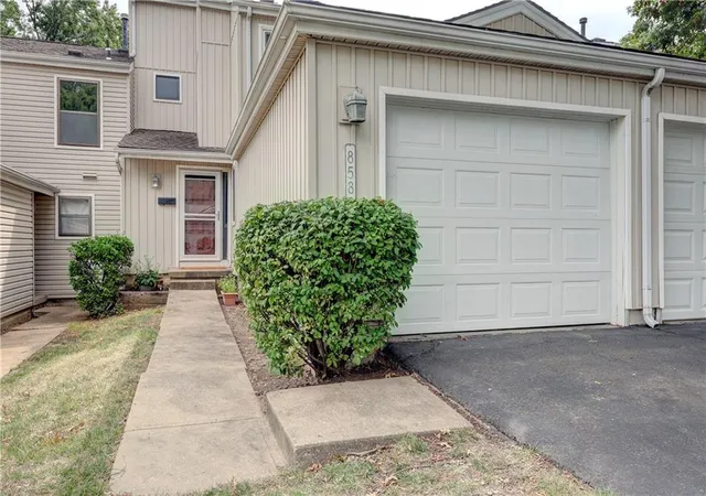 Photo 1 of Sale Pending at 8588 W 108th Place, Overland Park, KS 66210 | MLS# 2636887 | Listing updated on 2026-08-29