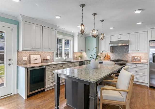 Photo 1 of Sale Pending at 109 W 65th Street, Kansas City, MO 64113 | MLS# 2636889 | Listing updated on 2026-09-25