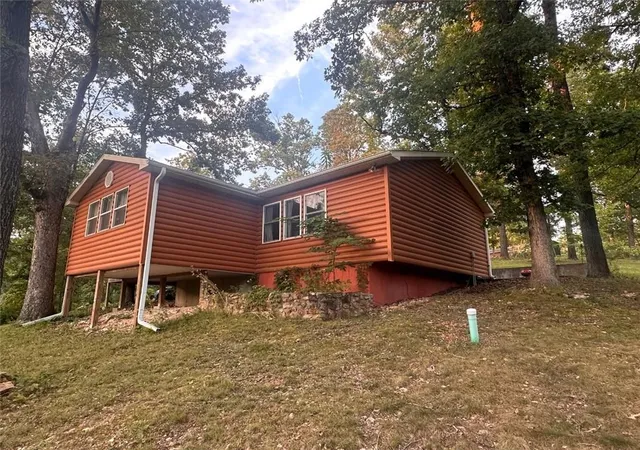 1st image of 25438 Poplar Dr, Barnett, MO 65011 | MLS# 2636901