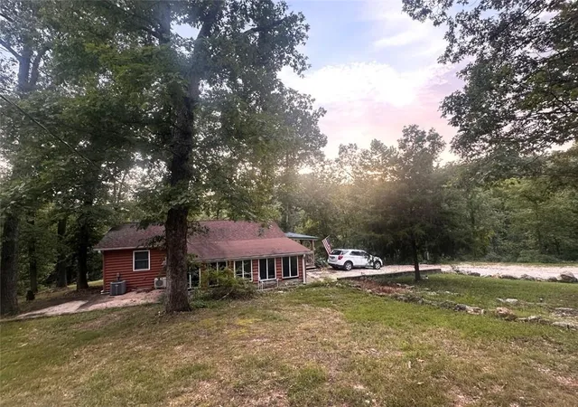 Photo 1 of Single family home for sale at 25438 Poplar Dr, Barnett, MO 65011 | MLS# 2636901 | Listing updated on 2026-10-22