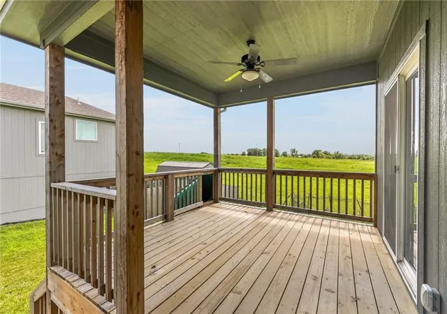 5th image of 1015 Fox Trot Dr, Odessa, MO 64076 | MLS# 2636903