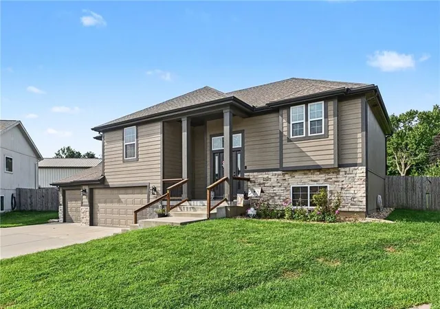 5th image of 1401 Ne 182Nd St, Smithville, MO 64089 | MLS# 2636905