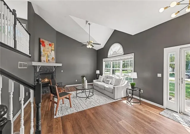 4th image of 3214 Nottingham Ct, Lawrence, KS 66049 | MLS# 2636906