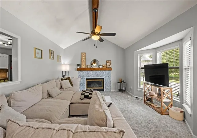 Photo 3 of Single family home for sale at 1712 Ne Whitestone Dr, Lees Summit, MO 64086 | MLS# 2636910 | Listing updated on 2026-08-28