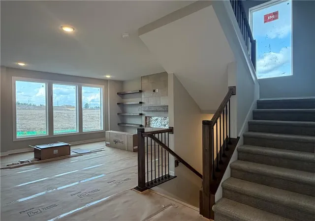 Photo 4 of Single family home for sale at 830 Reed Dr, Raymore, MO 64083 | MLS# 2636915 | Listing updated on 2026-09-29