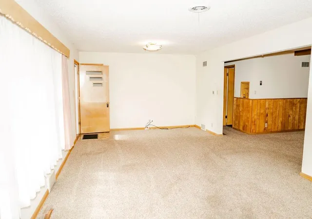 Photo 3 of Single family home for sale at 300 Huston Ave, Altamont, KS 67330 | MLS# 2636917 | Listing updated on 2026-09-02
