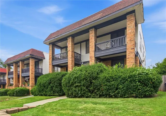 Photo 3 of Multi family home for sale at 4340 Holly St, Kansas City, MO 64111 | MLS# 2636918 | Listing updated on 2026-08-24