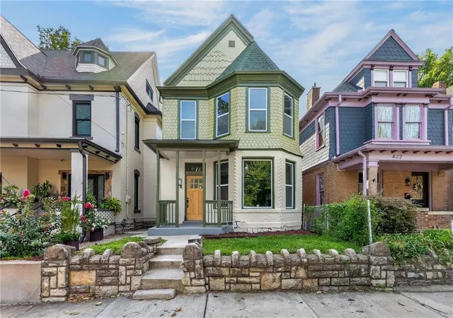 Photo 1 of Single family home for sale at 424 Olive St, Kansas City, MO 64124 | MLS# 2636919 | Listing updated on 2026-08-28