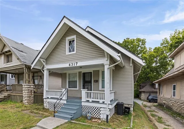 1st image of 4317 Highland Ave, Kansas City, MO 64110 | MLS# 2636921