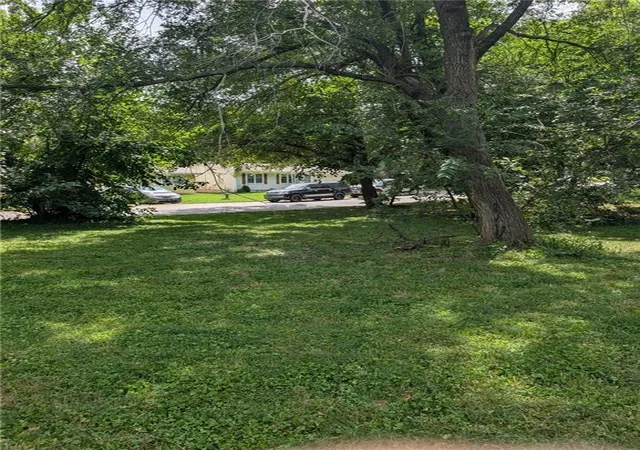 3rd image of 122 Arthur Ave, Bonner Springs, KS 66012 | MLS# 2636923