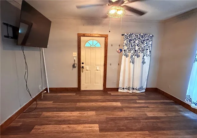 2nd image of 710 E Logan St, Ottawa, KS 66067 | MLS# 2636929