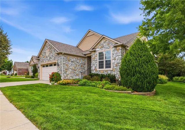1st image of 11287 S Chouteau St, Olathe, KS 66061 | MLS# 2636932