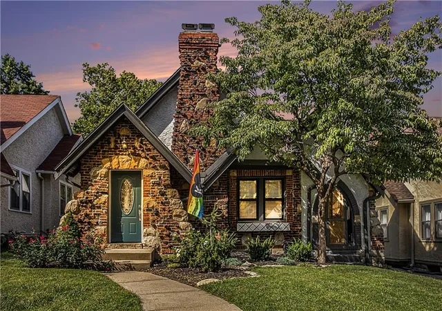 Photo 1 of Sale Pending at 702 E 71 Terrace, Kansas City, MO 64131 | MLS# 2636937 | Listing updated on 2026-08-19