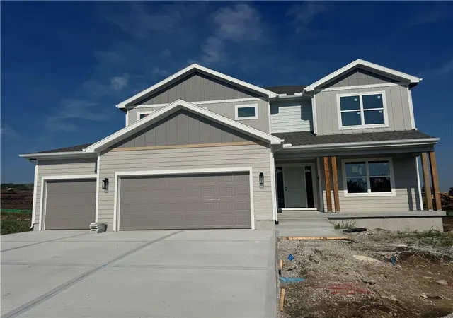 Photo 1 of Single family home for sale at 834 Reed Dr, Raymore, MO 64083 | MLS# 2636939 | Listing updated on 2026-09-29