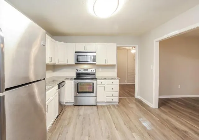 Photo 4 of Single family home for sale at 1904 N Kendall Rd, Independence, MO 64058 | MLS# 2636940 | Listing updated on 2026-10-07