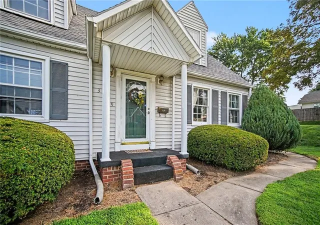 Photo 3 of Sale Pending at 3719 Seneca St, Saint Joseph, MO 64507 | MLS# 2636948 | Listing updated on 2026-08-20