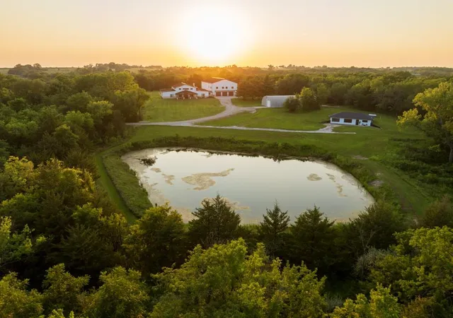 3rd image of 8937 Westlake Rd, Meriden, KS 66512 | MLS# 2636958