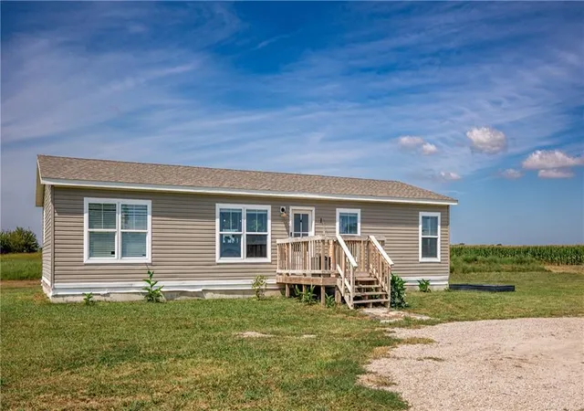2nd image of 950 Eisenhower Rd, Princeton, KS 66078 | MLS# 2636963