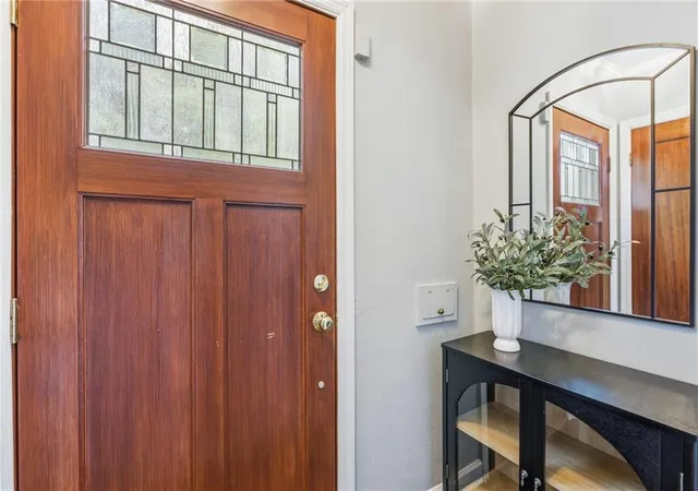 Photo 3 of Sale Pending at 1279 W 72nd Terrace, Kansas City, MO 64114 | MLS# 2636971 | Listing updated on 2026-09-13