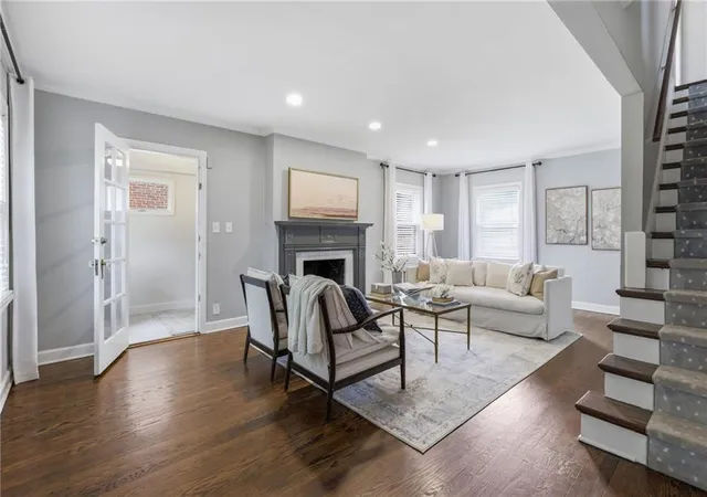 Photo 3 of Sale Pending at 1279 W 72nd Terrace, Kansas City, MO 64114 | MLS# 2636971 | Listing updated on 2026-09-13