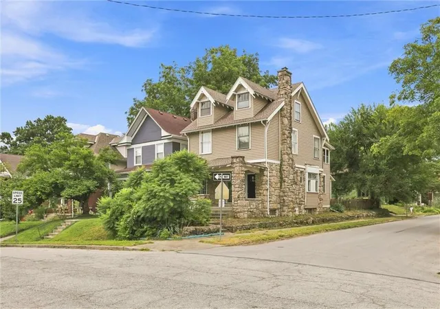 1st image of 4200 Mercier St, Kansas City, MO 64111 | MLS# 2636972