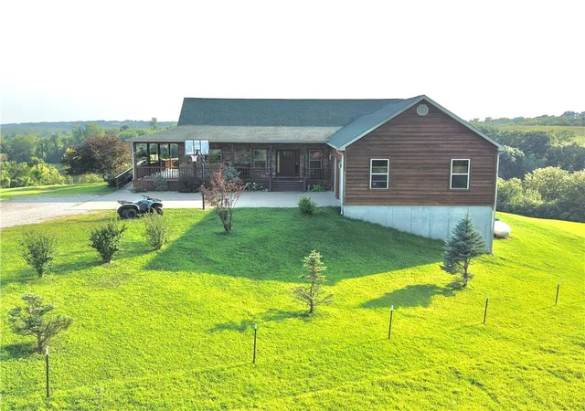 Photo 3 of Single family home for sale at 954 Tioga Rd, Wathena, KS 66090 | MLS# 2636974 | Listing updated on 2026-08-19