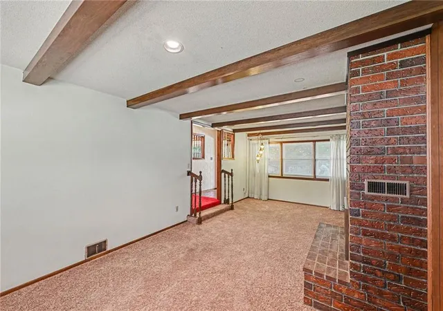 Photo 5 of Single family home for sale at 1506 Tamara Dr, Saint Joseph, MO 64506 | MLS# 2636985 | Listing updated on 2026-08-16