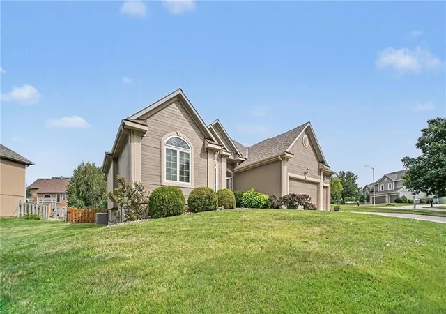 Photo 4 of Sale Pending at 3120 NE 90th Terrace, Kansas City, MO 64156 | MLS# 2636989 | Listing updated on 2026-08-25