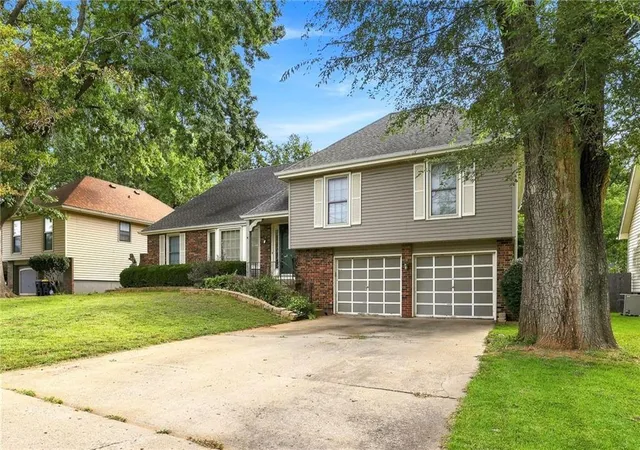 Photo 2 of Single family home for sale at 11017 Jackson Ave, Kansas City, MO 64137 | MLS# 2636992 | Listing updated on 2026-08-31