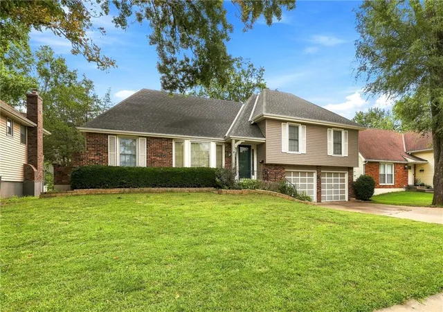 Photo 3 of Single family home for sale at 11017 Jackson Ave, Kansas City, MO 64137 | MLS# 2636992 | Listing updated on 2026-08-31