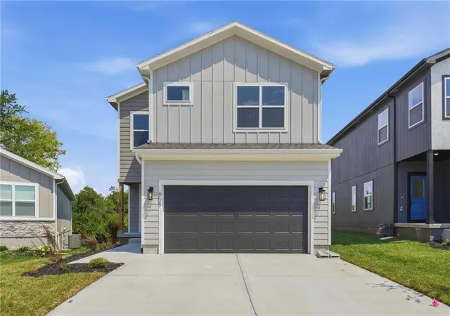 Photo 1 of Single family home for sale at 808 Glenn Cir, Raymore, MO 64083 | MLS# 2636993 | Listing updated on 2026-10-06