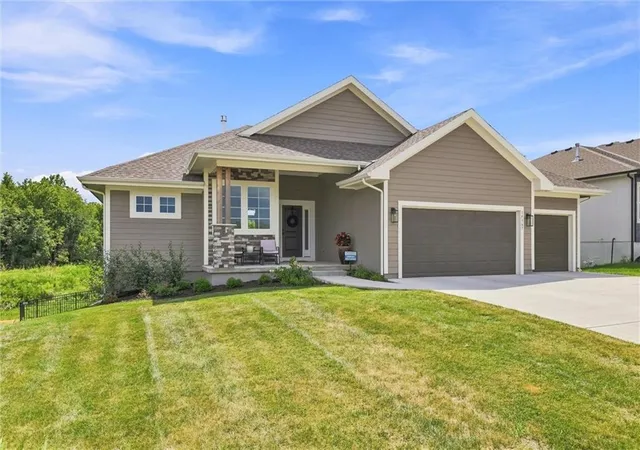 Photo 3 of Single family home for sale at 19367 W 114th Terrace, Olathe, KS 66061 | MLS# 2636999 | Listing updated on 2026-08-22