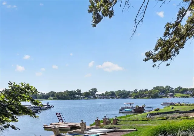 Photo 3 of Sale Pending at 7400 NW Whipple Ln, Kansas City, MO 64152 | MLS# 2637008 | Listing updated on 2026-08-29