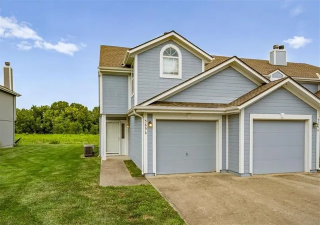 Photo 3 of Condo for sale at 5696 Nw Plantation Ln #174A, Lee's Summit, MO 64064 | MLS# 2637010 | Listing updated on 2026-08-29