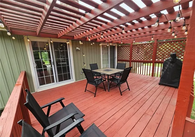 image of 6440 Greenwood St, Shawnee, KS 66216 | MLS# 2637012