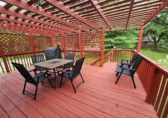 image of 6440 Greenwood St, Shawnee, KS 66216 | MLS# 2637012