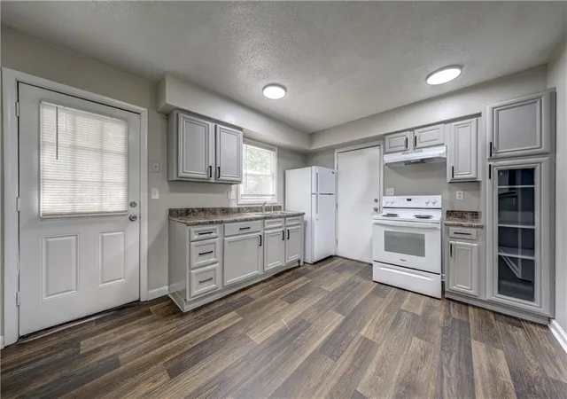 Photo 3 of Single family home for sale at 11303 Donnelly Ave, Kansas City, MO 64134 | MLS# 2637024 | Listing updated on 2026-08-17
