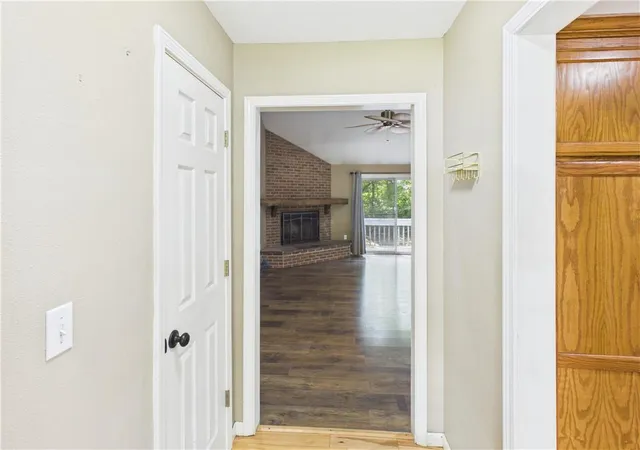 3rd image of 1407 Woodlawn Dr, Warrensburg, MO 64093 | MLS# 2637030