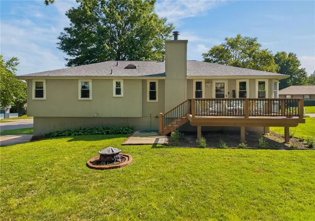 Photo 5 of Sale Pending at 320 Regency Park St, Kearney, MO 64060 | MLS# 2637038 | Listing updated on 2026-08-30