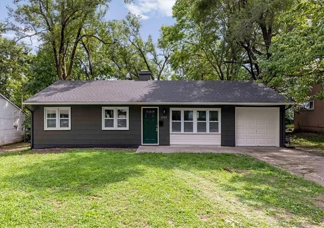 Photo 1 of Single family home for sale at 6903 E 114th Terrace, Kansas City, MO 64134 | MLS# 2637045 | Listing updated on 2026-08-28