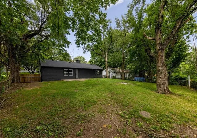 Photo 16 of Single family home for sale at 6903 E 114th Terrace, Kansas City, MO 64134 | MLS# 2637045 | Listing updated on 2026-08-28