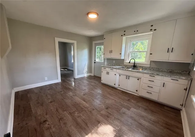 3rd image of 502 E Locust St, Stockton, MO 65785 | MLS# 2637049