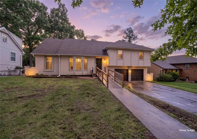 1st image of 9523 Connell Dr, Overland Park, KS 66212 | MLS# 2637051